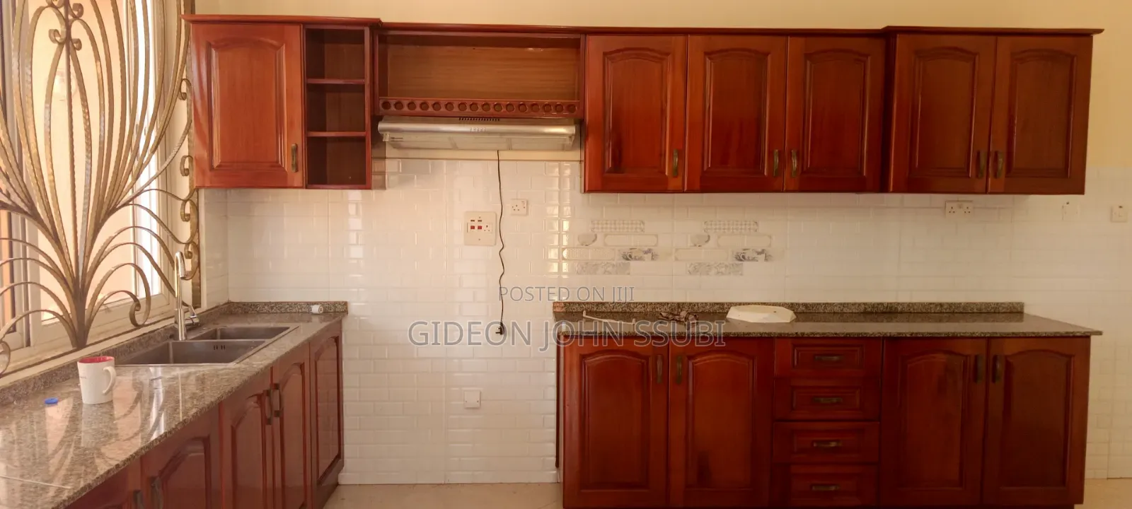 5bdrm Mansion in Makindye for rent in Makindye