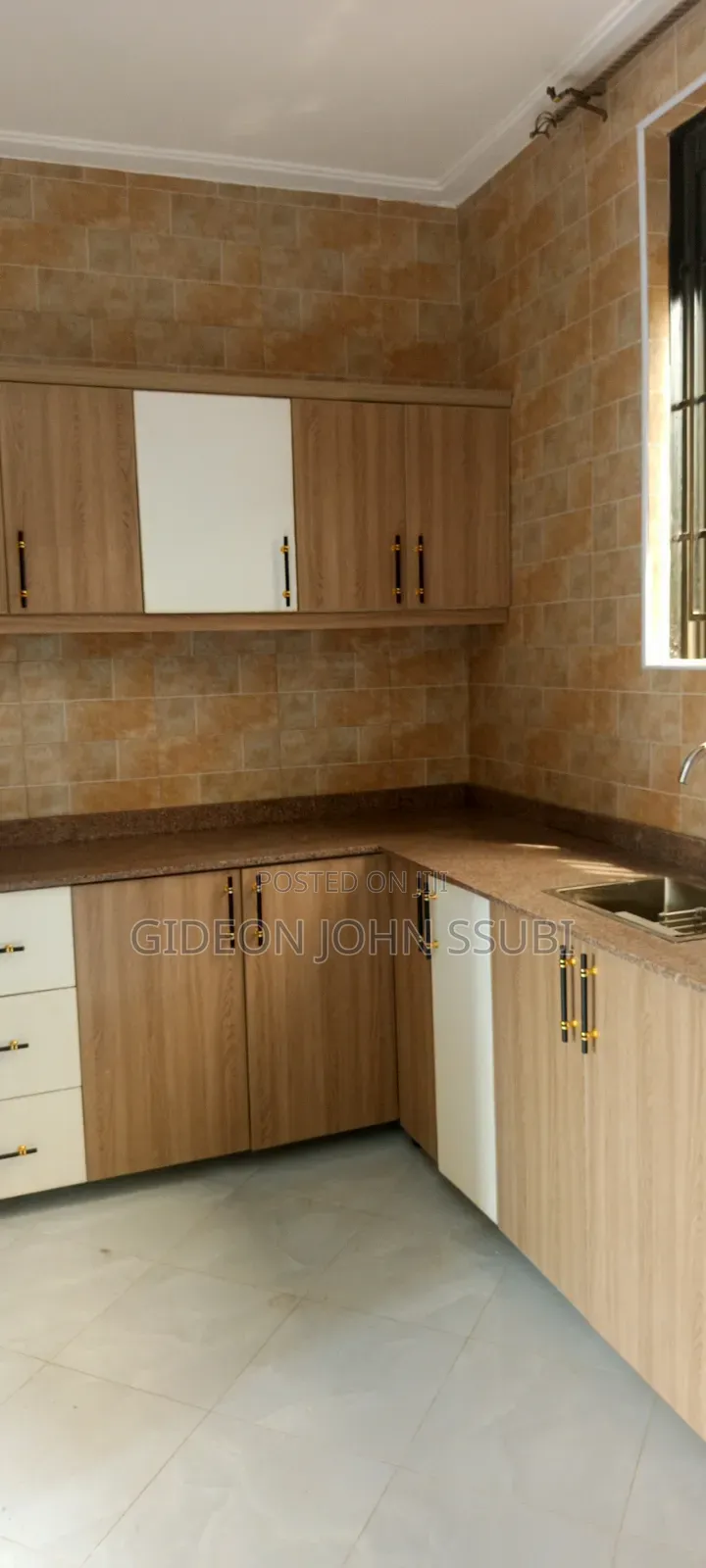 3bdrm Apartment in Bunga Ggaba Road, Makindye for sale in Makindye