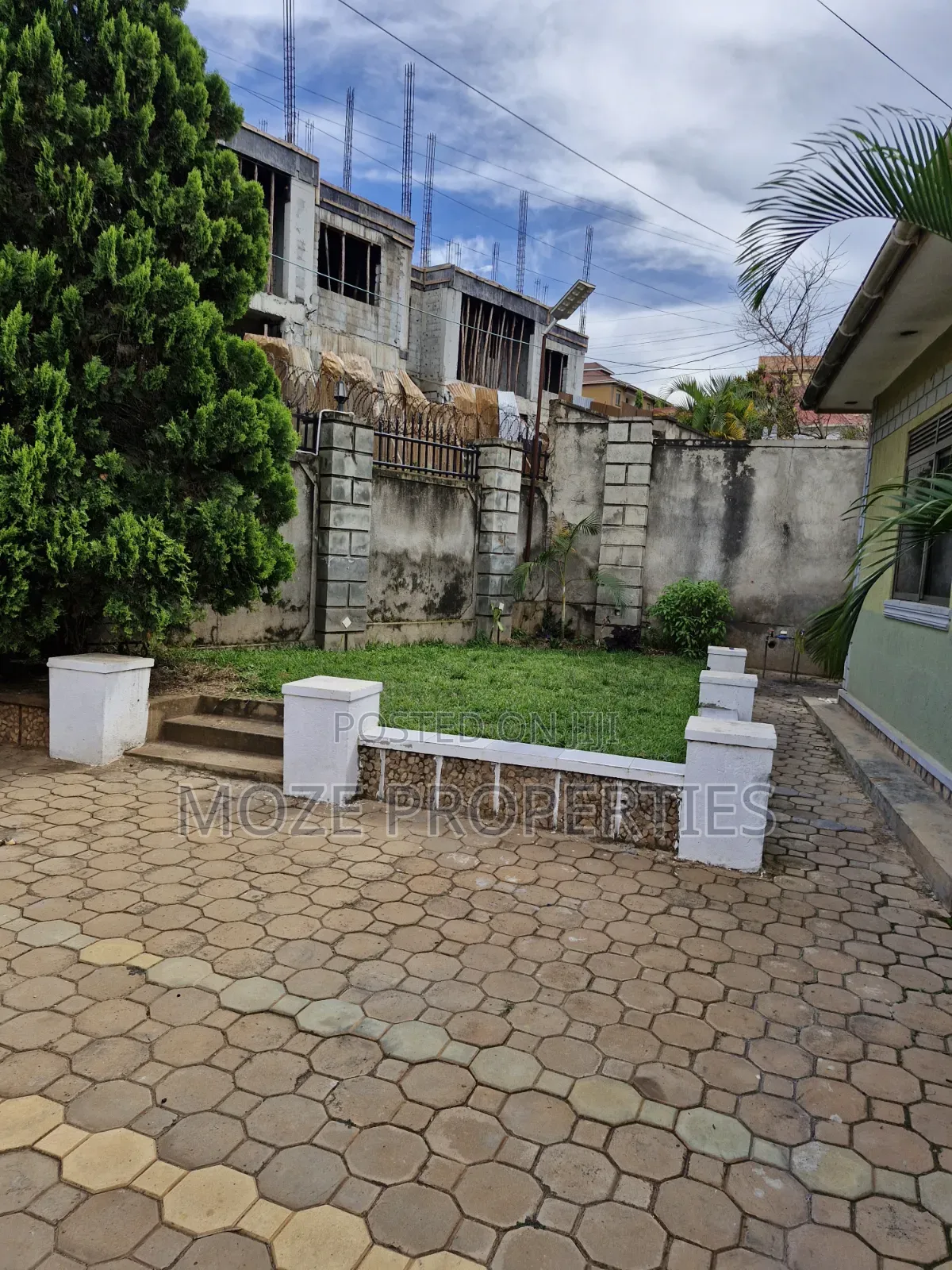 3bdrm Bungalow in Kyaliwajala Nabwojo, Central Division for rent in Central Division