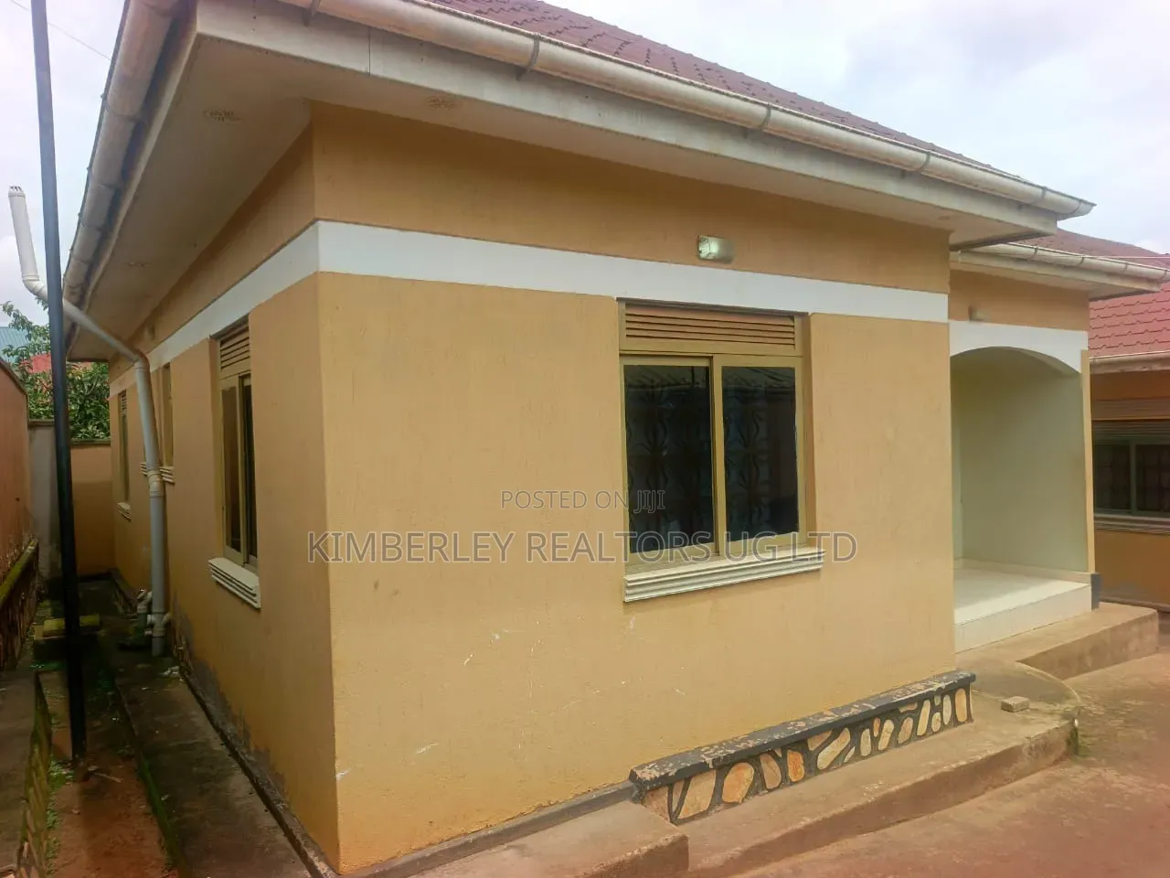 2bdrm Condo in Kira for sale in Kira
