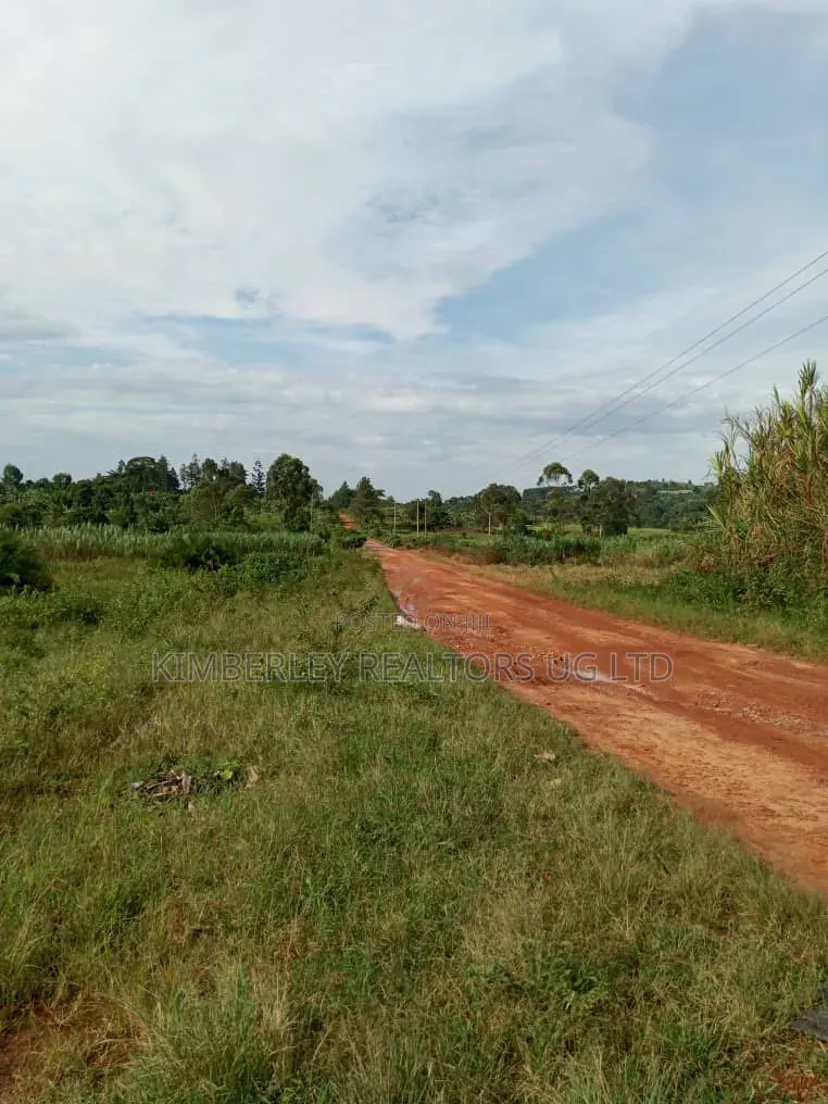 4 Prime Acres of Land – Kira Kiwolongoma at 270m in Kira