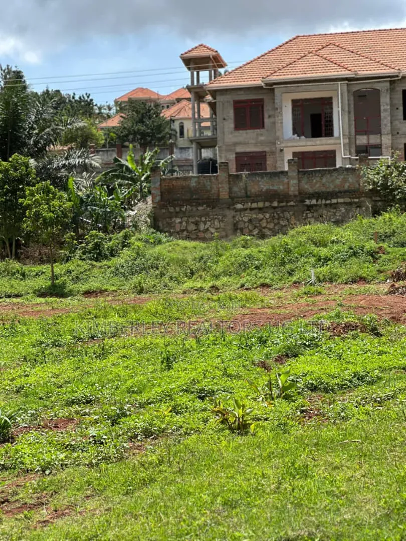 80 Acres Touching Lake Victoria – Entebbe at 500m/Acre in Ssisa