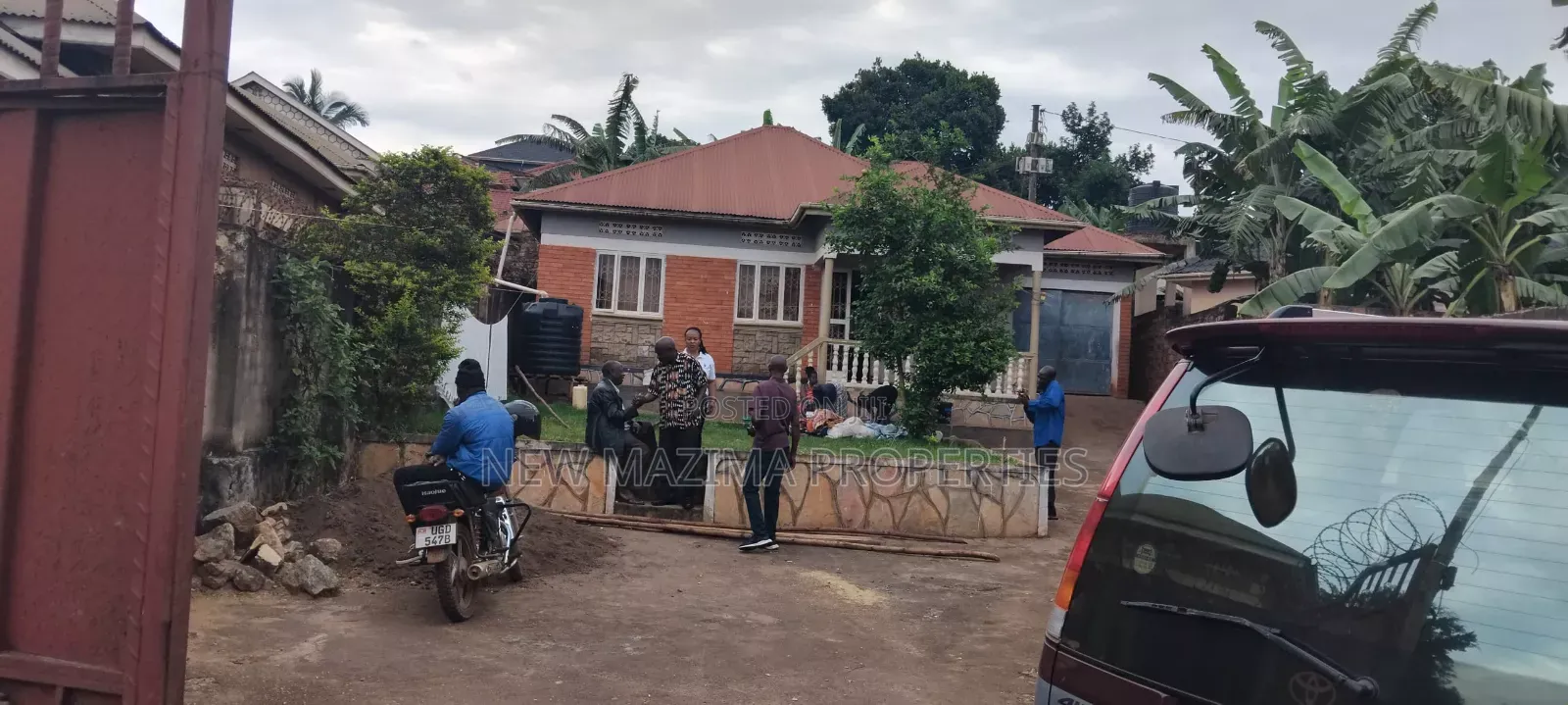 3bdrm Bungalow in Bunamwaya, Central Division for sale in Central Division