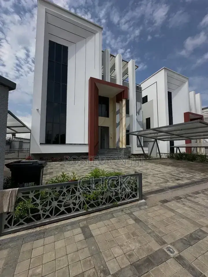 4bdrm Duplex in Muyenga, Makindye for rent in Makindye