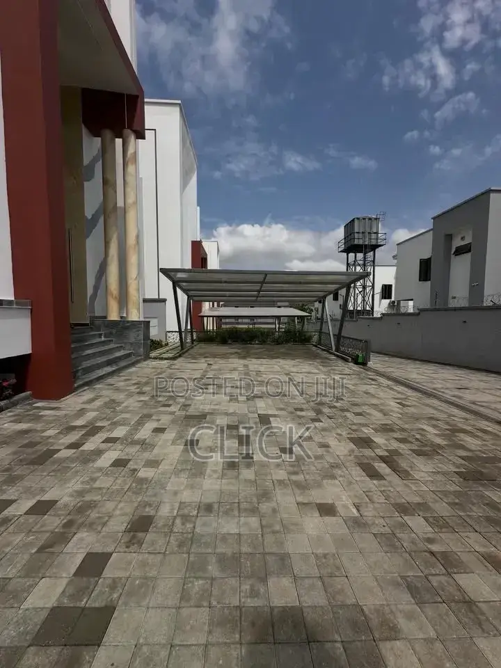 4bdrm Duplex in Muyenga, Makindye for rent in Makindye