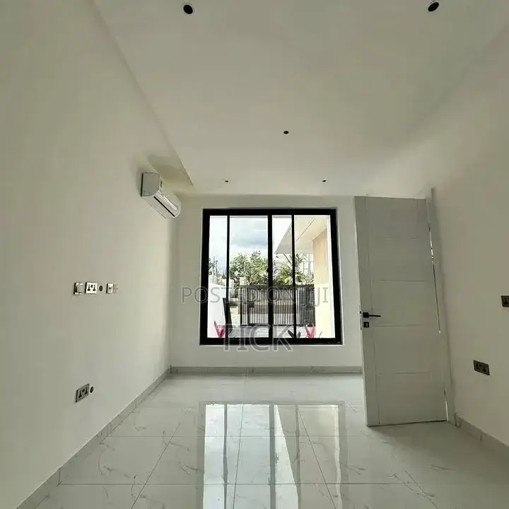 5bdrm Duplex in Munyonyo, Makindye for rent in Makindye