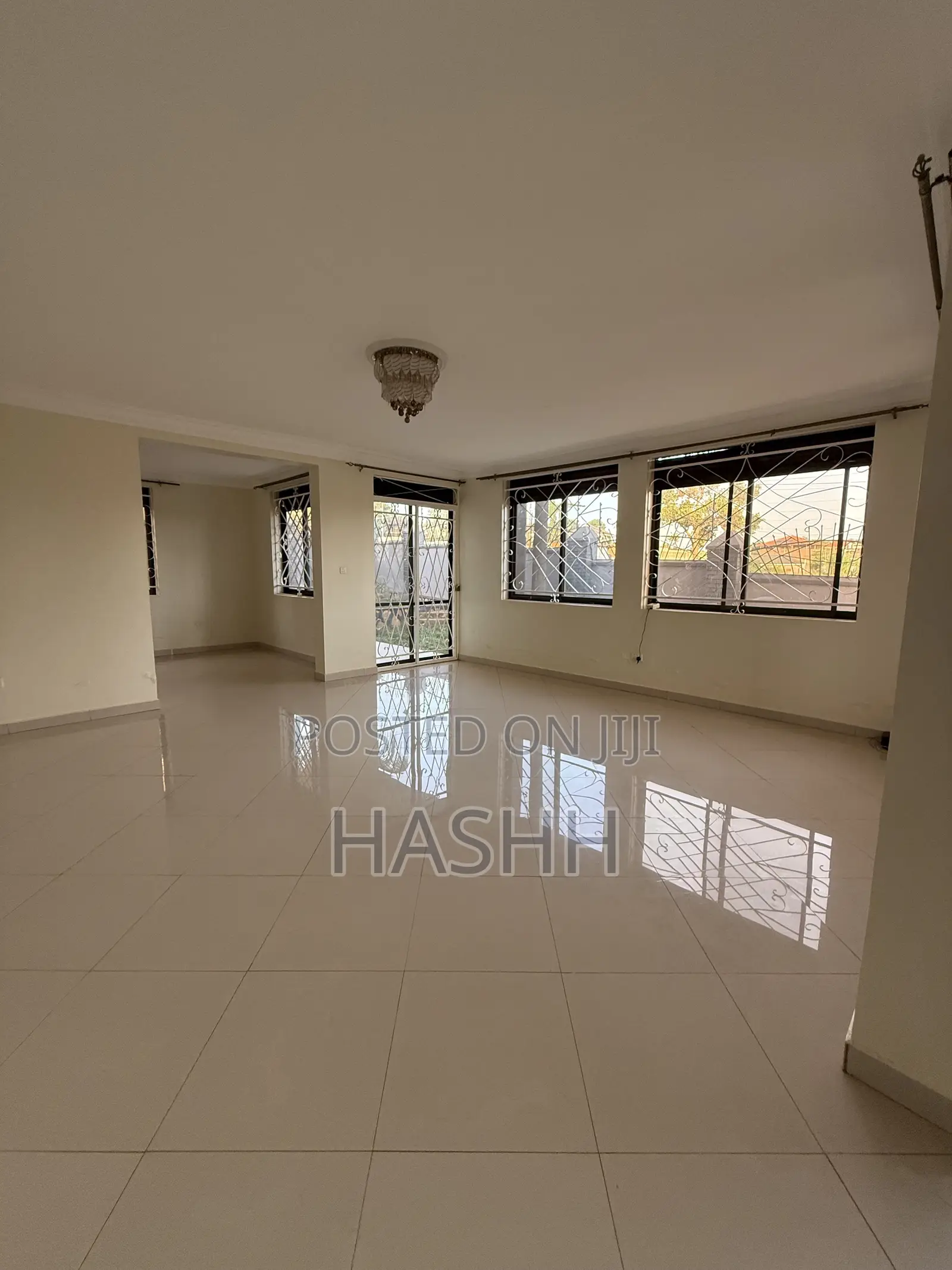 5bdrm House in Muyunyo, Central Division for sale in Central Division