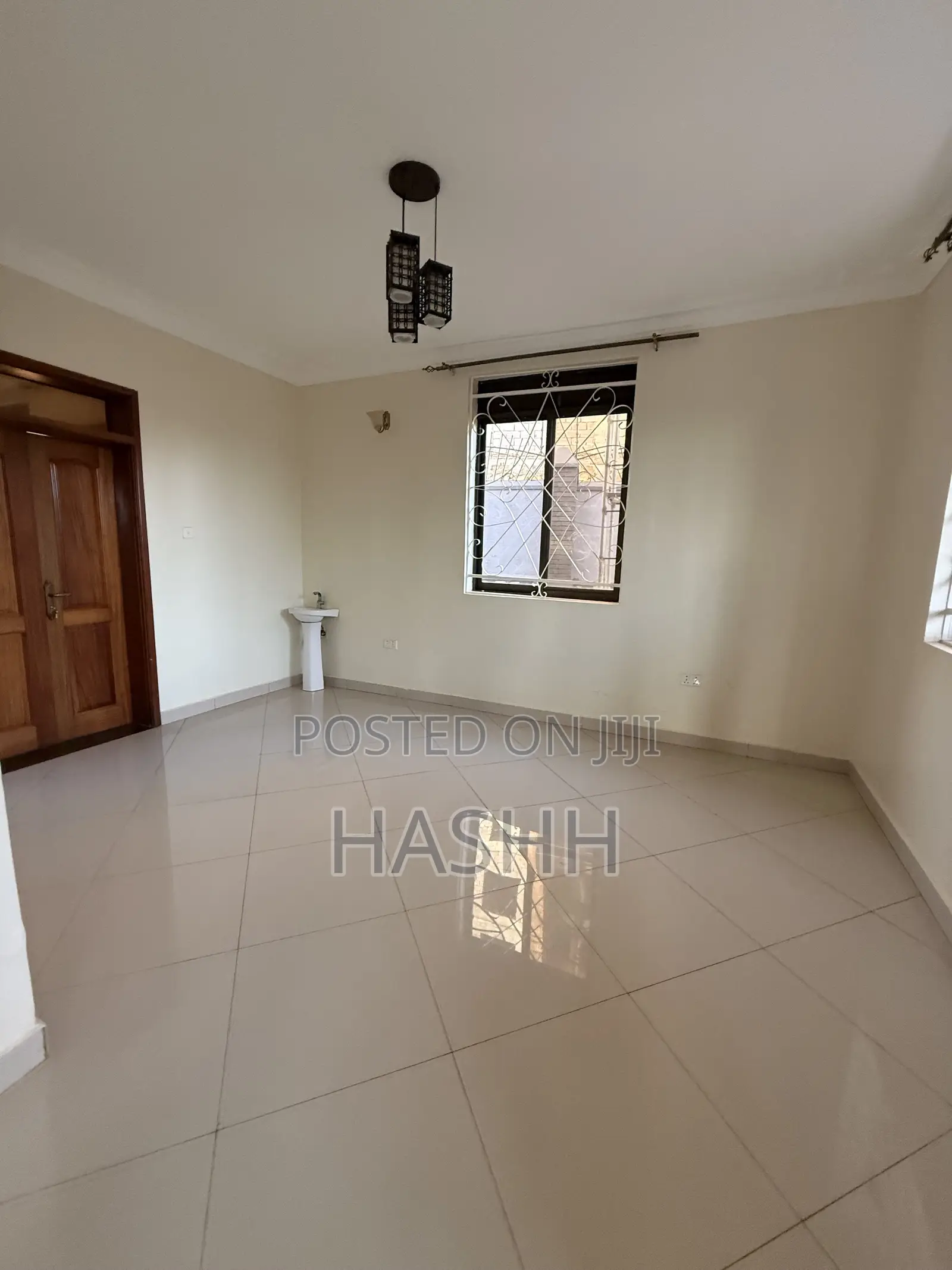 5bdrm House in Muyunyo, Central Division for sale in Central Division
