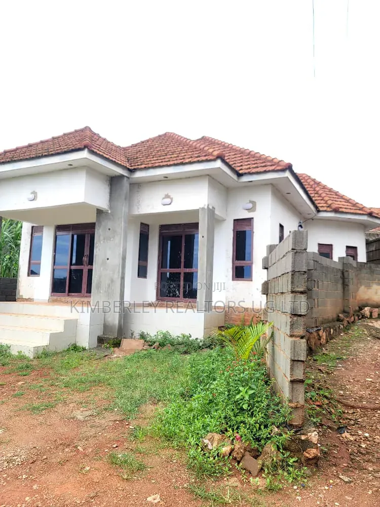 3bdrm House in Ssisa for sale in Ssisa