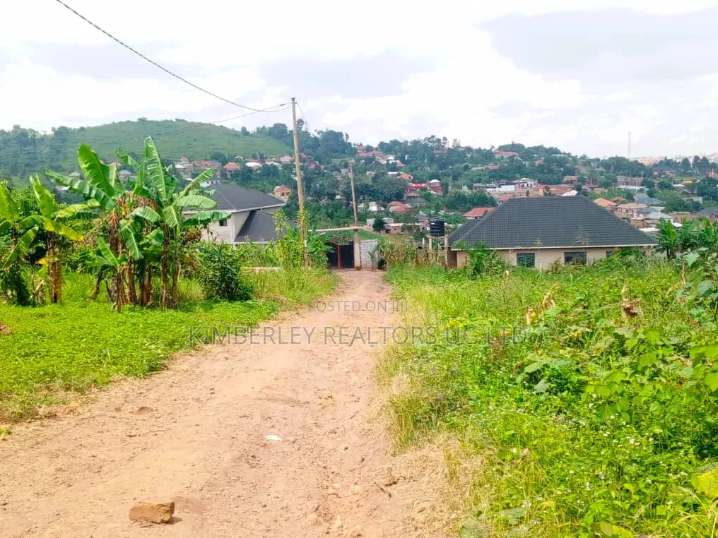 50×100 Plot – Bwerenga Bugiri (Entebbe Road) at 75m in Katabi