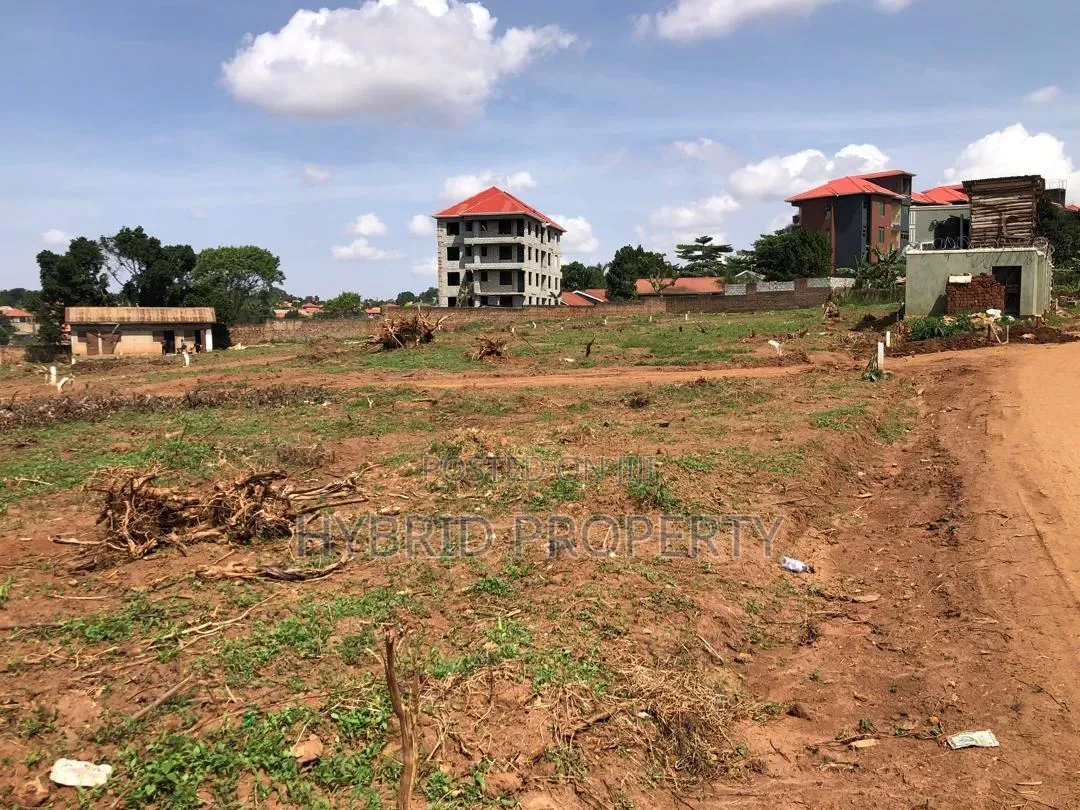 Prime Plots for Sale at Wakiso~Kayunga Senge Executive Land Estate V in Wakiso / Wakiso