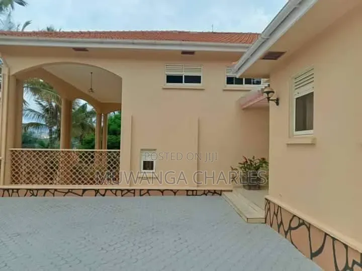 5bdrm Duplex in Fs Properties Ltd, Nakawa for rent in Nakawa