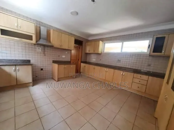 5bdrm Duplex in Fs Properties Ltd, Nakawa for rent in Nakawa