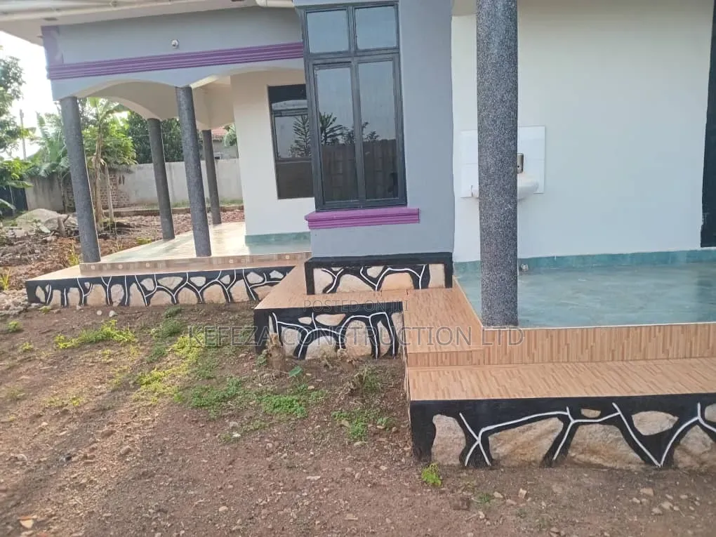 Furnished 4bdrm Mansion in Mpoma Estate, Central Division for sale in Central Division