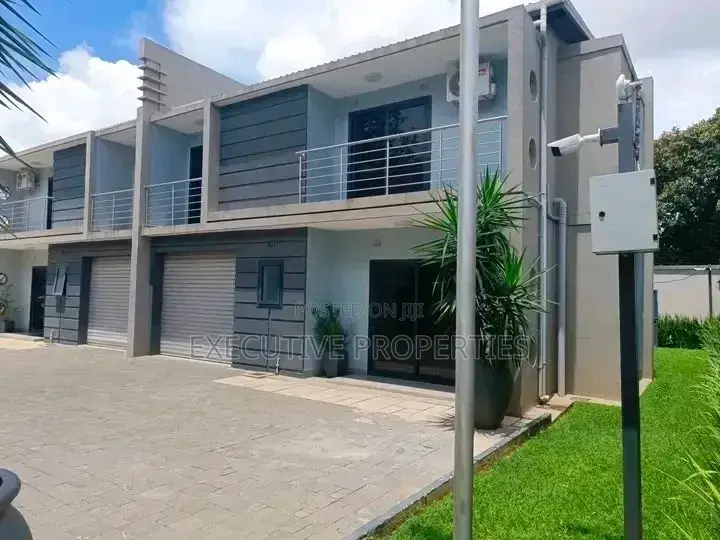 3bdrm Villa in Muyenga, Central Division for rent in Central Division