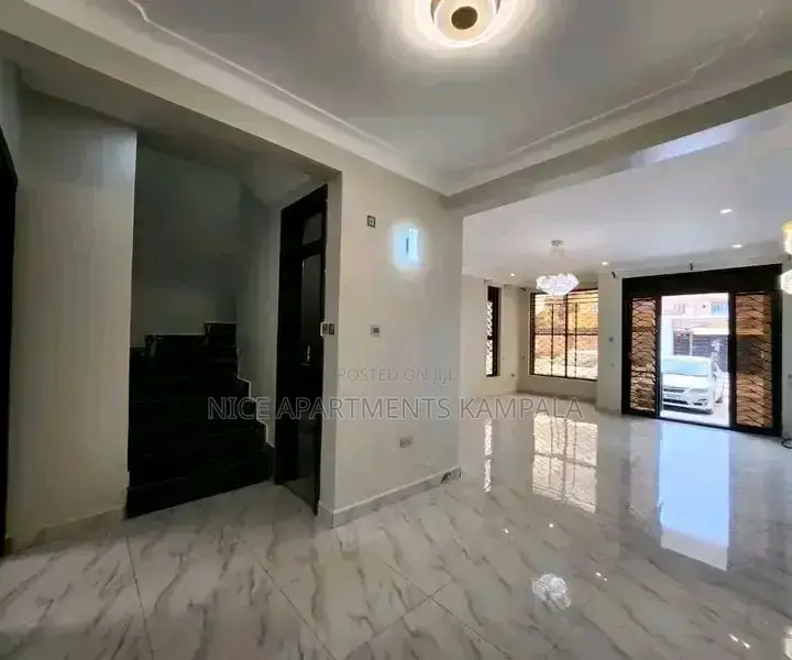 3bdrm Maisonette in Muyenga, Central Division for rent in Central Division