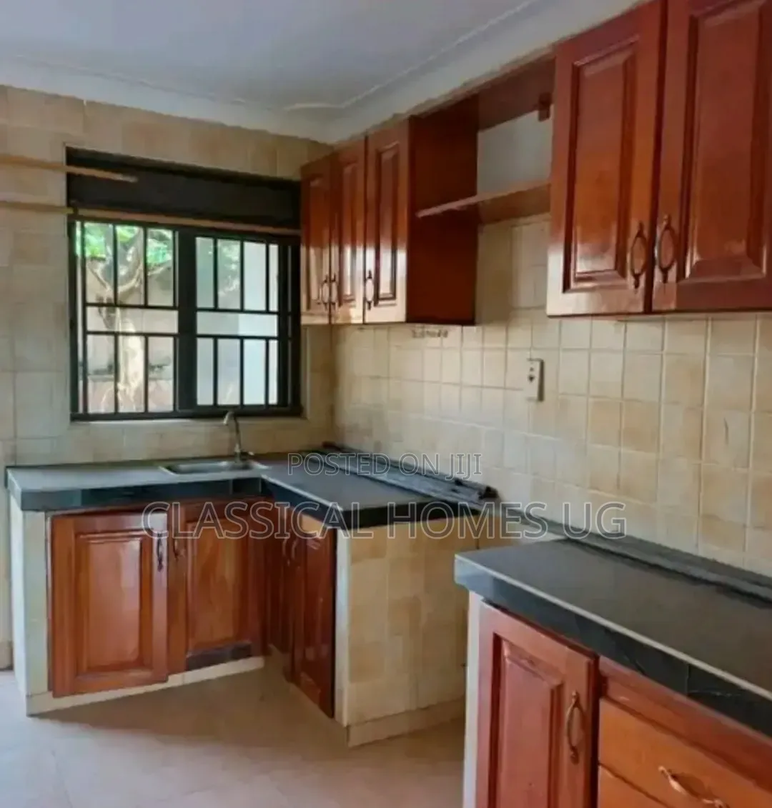 3bdrm Apartment in Mutundwe, Central Division for rent in Central Division