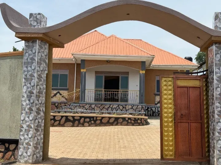 3bdrm House in Sanda~Mabombwe for sale in Wakiso / Wakiso