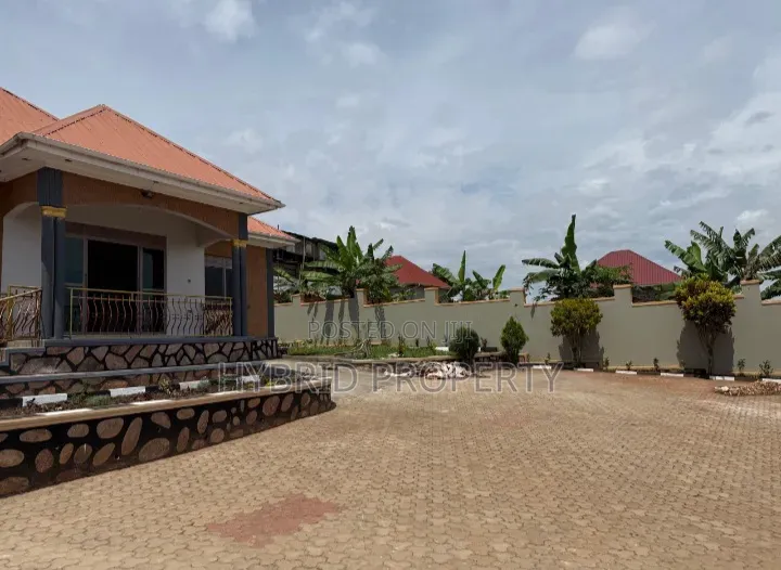3bdrm House in Sanda~Mabombwe for sale in Wakiso / Wakiso