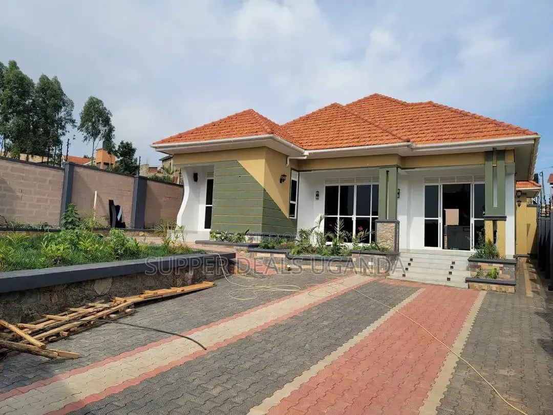 4bdrm Bungalow in Kisaasi, Nakawa for sale in Nakawa