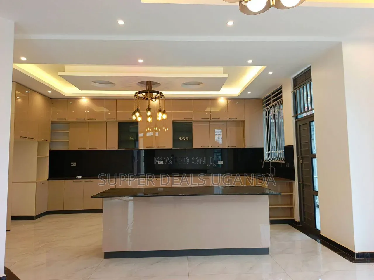 4bdrm Bungalow in Kisaasi, Nakawa for sale in Nakawa