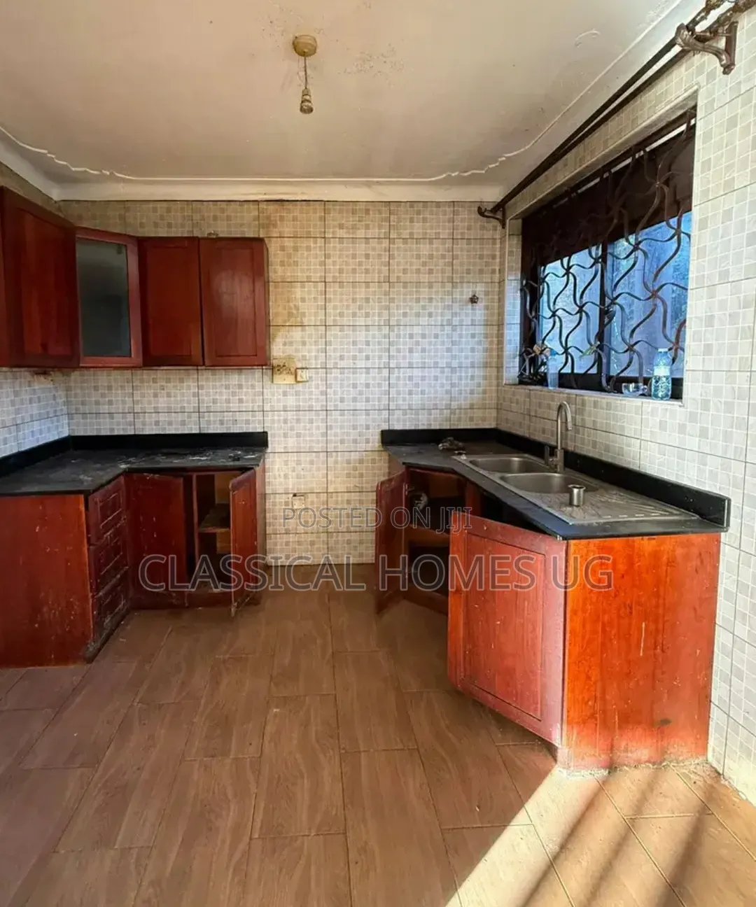 3bdrm Apartment in Mutundwe, Central Division for rent in Central Division