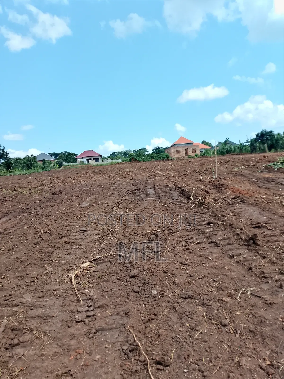 Nampunge Roadside Estate in Wakiso / Wakiso
