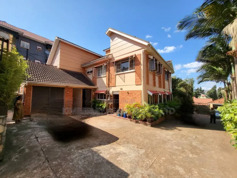 10bdrm Mansion in Makindye for sale in Makindye
