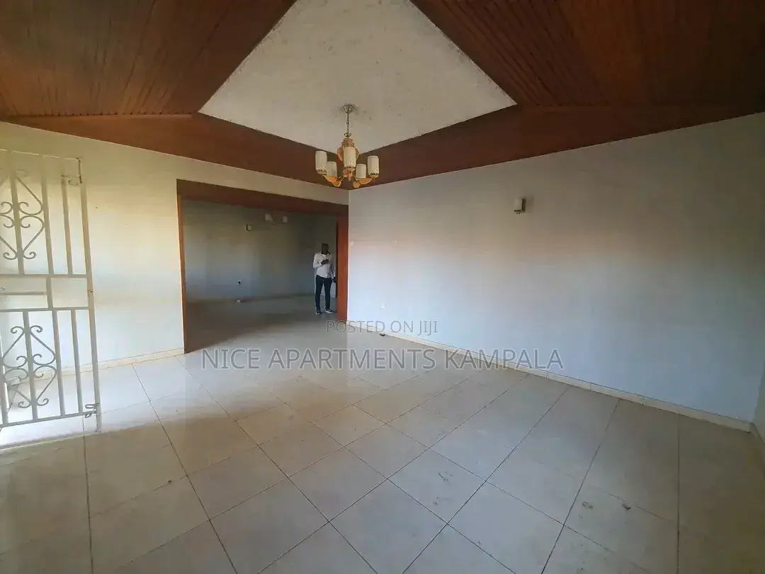 4bdrm Duplex in Buziga, Central Division for rent in Central Division