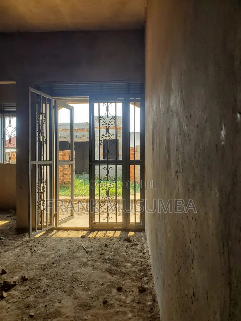 5bdrm Bungalow in Busukuma for sale in Busukuma