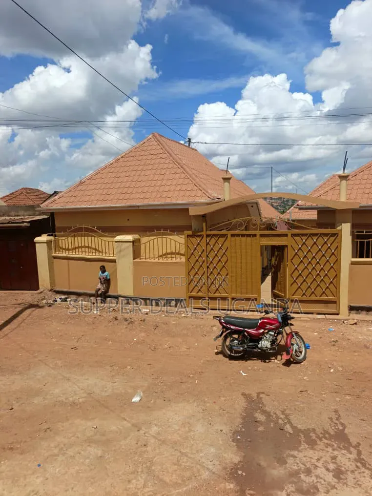 1bdrm Bungalow in Kisaasi, Nakawa for sale in Nakawa