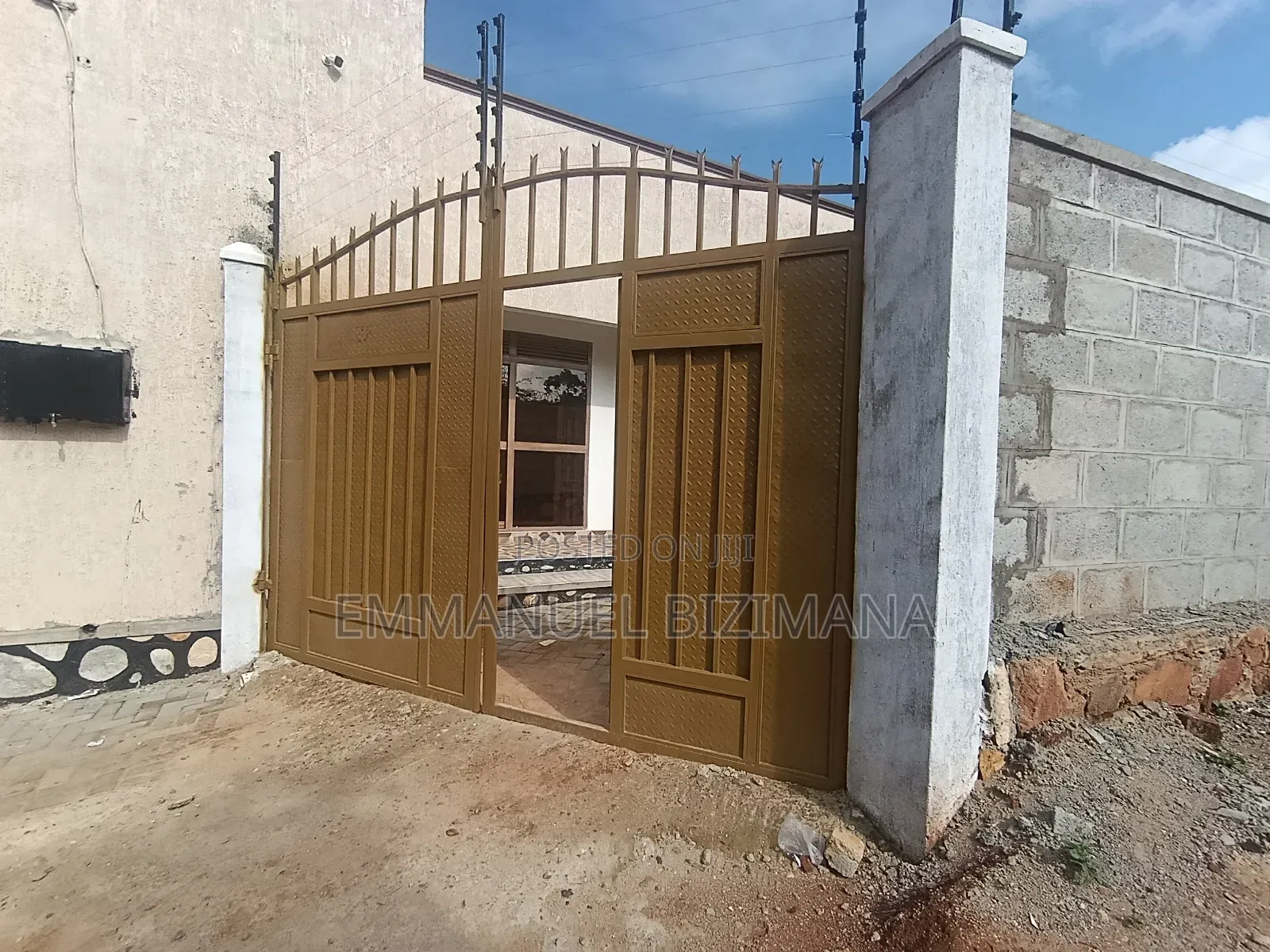 Shops + Rentals for Sale Kira Town in Central Division