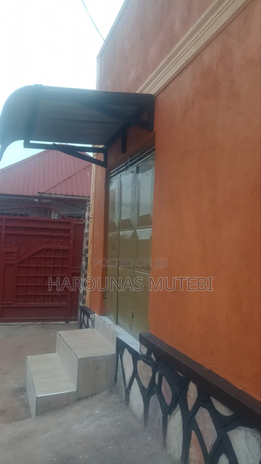 Furnished 5bdrm House in Kyebando, Wakiso / Wakiso for sale in Wakiso / Wakiso
