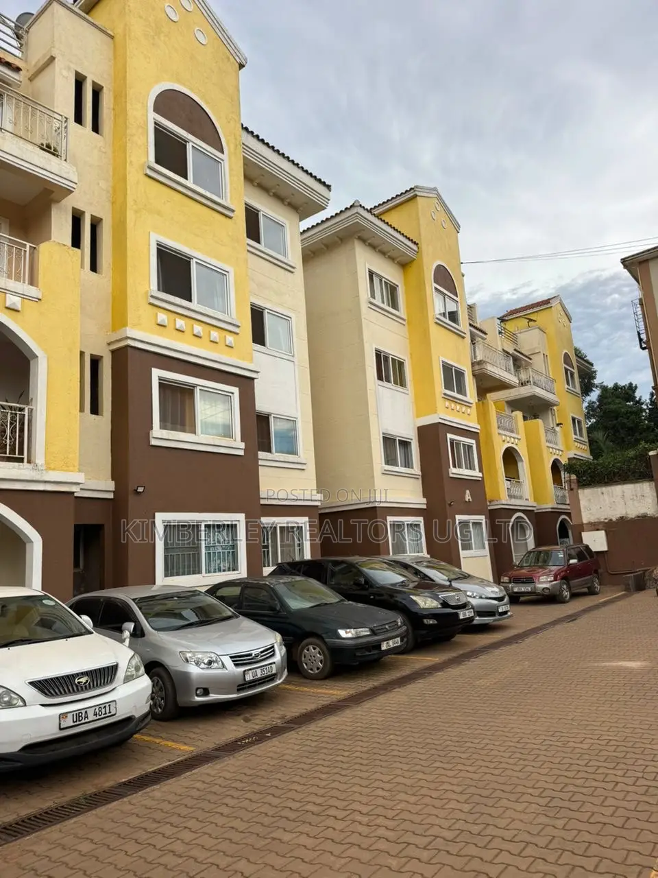 Furnished 3bdrm Condo in Kira for sale in Kira