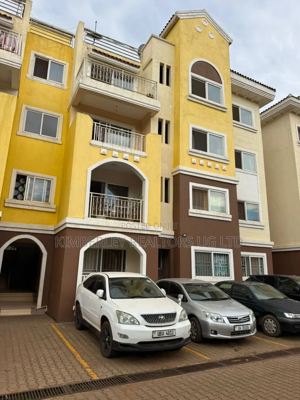 Furnished 3bdrm Condo in Kira for sale in Kira