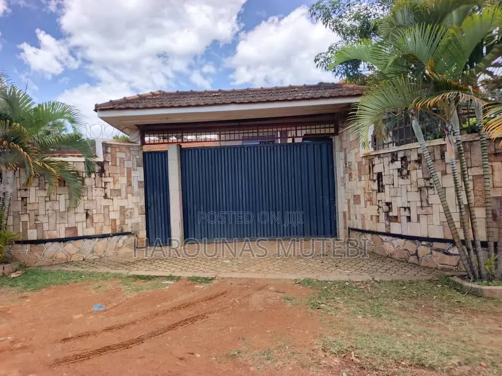 Furnished 3bdrm House in Wakiso Town for sale in Wakiso / Wakiso