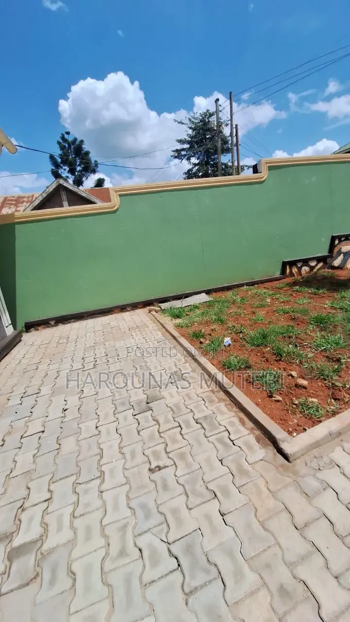 Furnished 4bdrm Bungalow in Bujjuko, Wakiso / Wakiso for sale in Wakiso / Wakiso