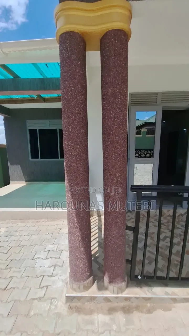 Furnished 4bdrm Bungalow in Bujjuko, Wakiso / Wakiso for sale in Wakiso / Wakiso