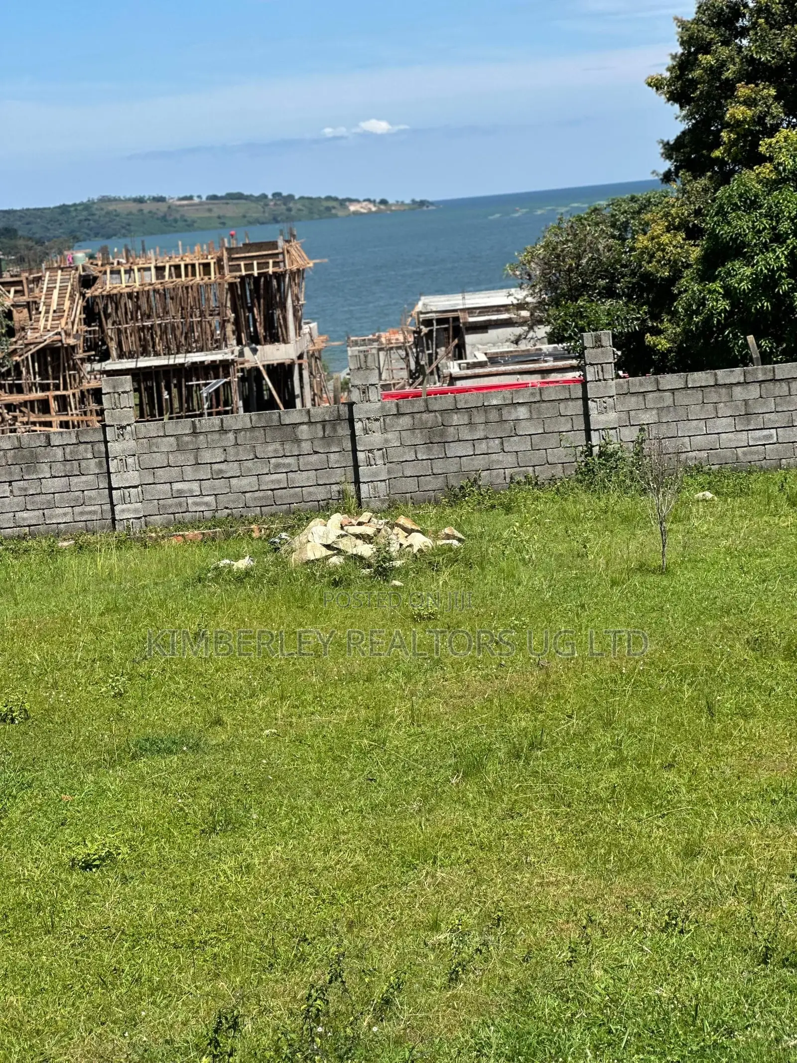  Lake View Land for Sale – Garuga (Entebbe Road) in Wakiso / Wakiso
