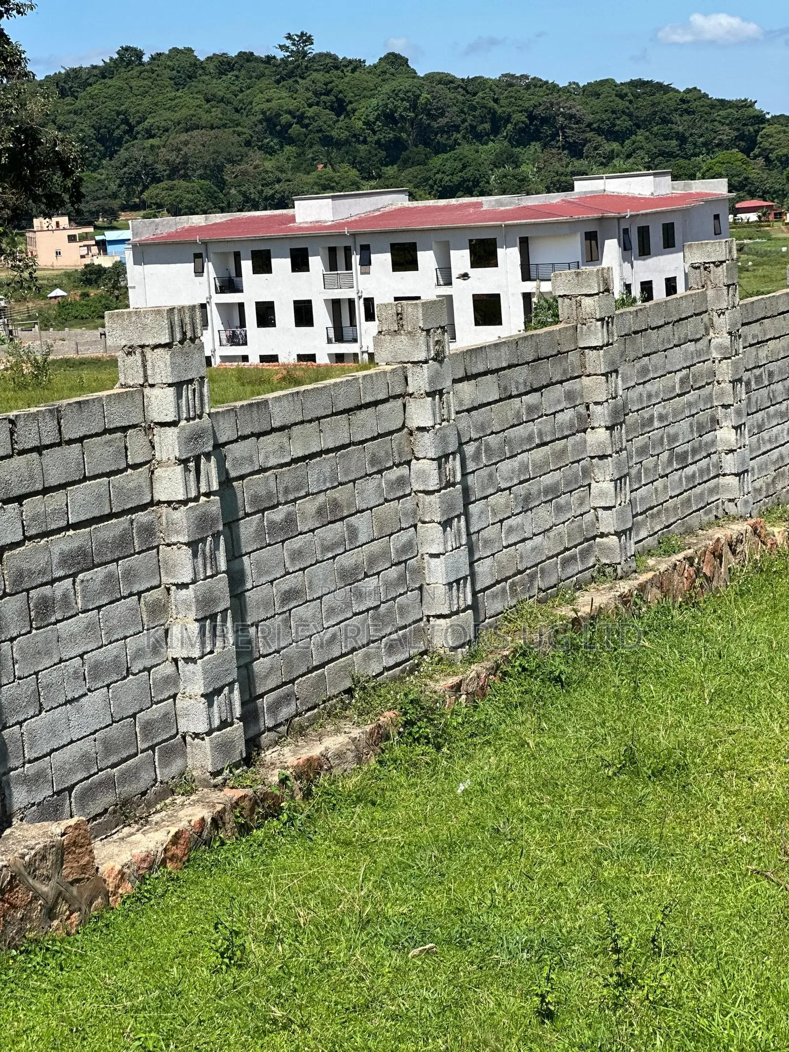  Lake View Land for Sale – Garuga (Entebbe Road) in Wakiso / Wakiso