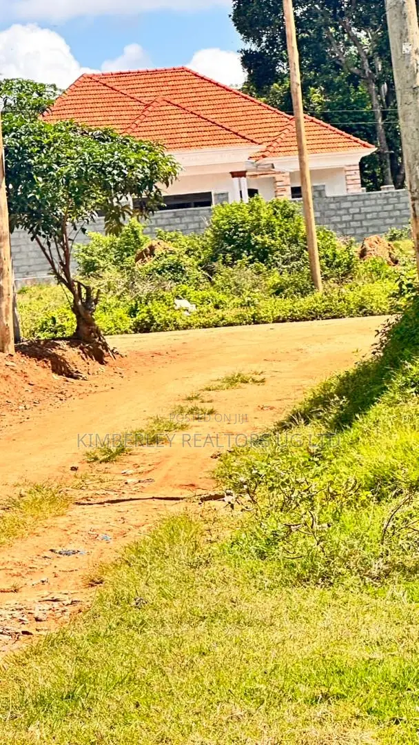50x100 Land for Sale – Garuga (Entebbe Road) in Wakiso / Wakiso