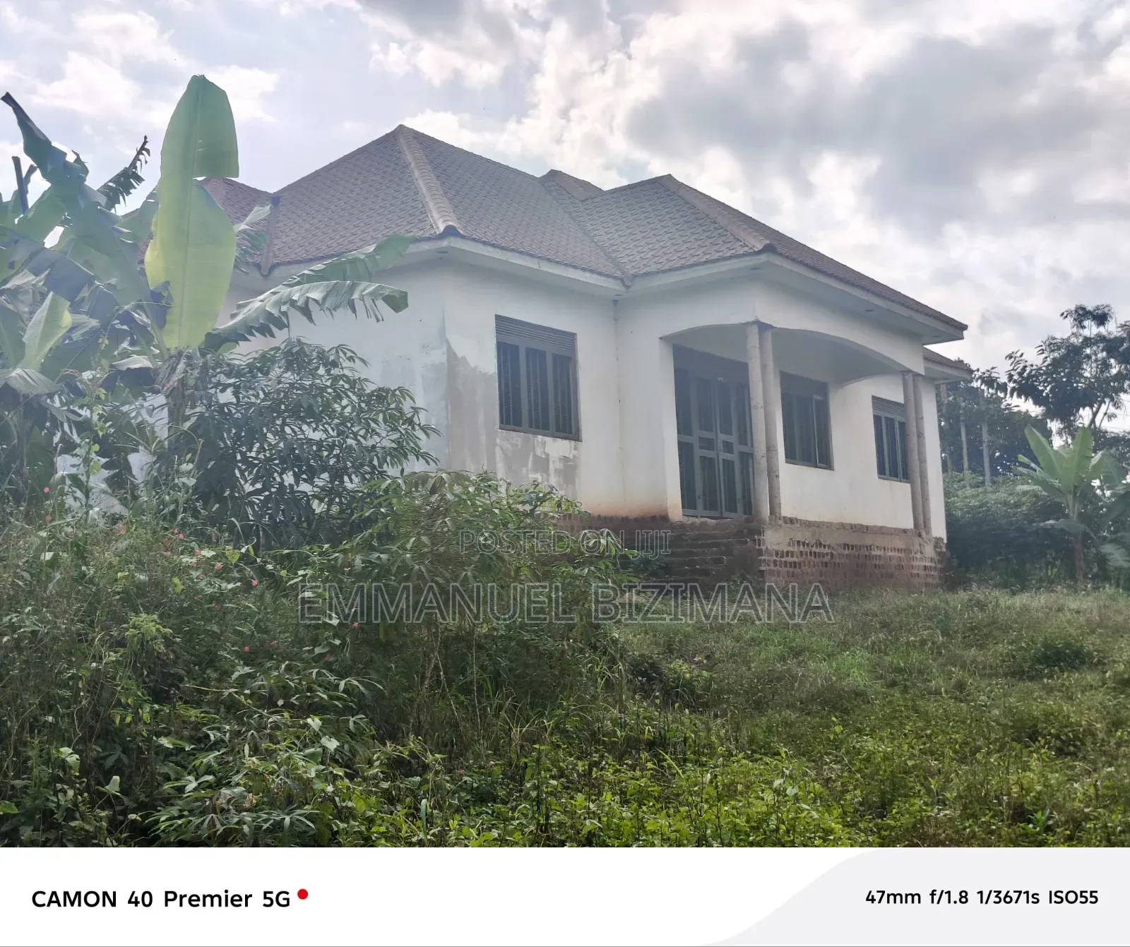 3bdrm Bungalow in Nabusugwe, Central Division for sale in Central Division