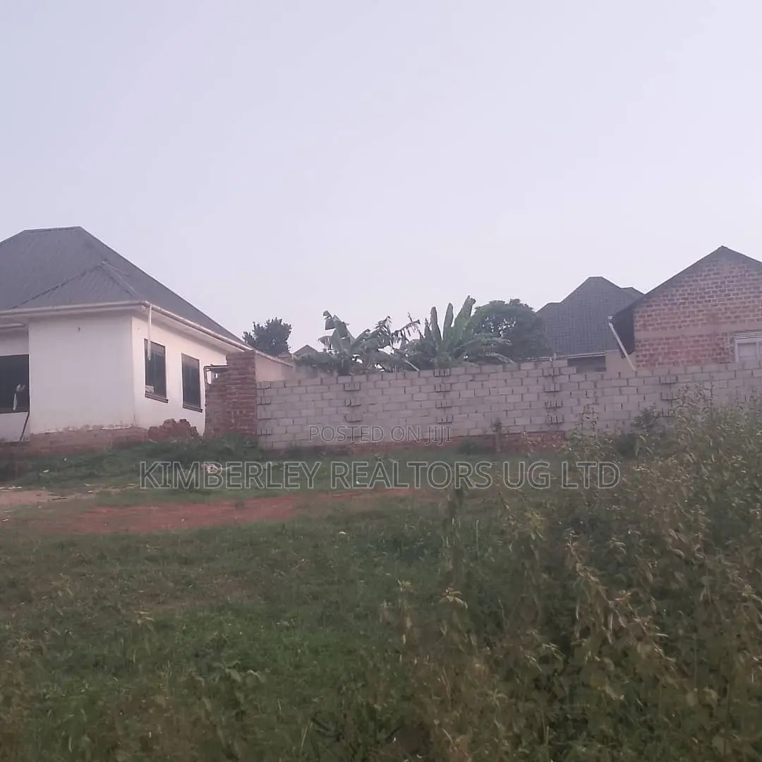 50 Decimals Prime Land – Namugongo Nsawo Estate At 250m in Kira