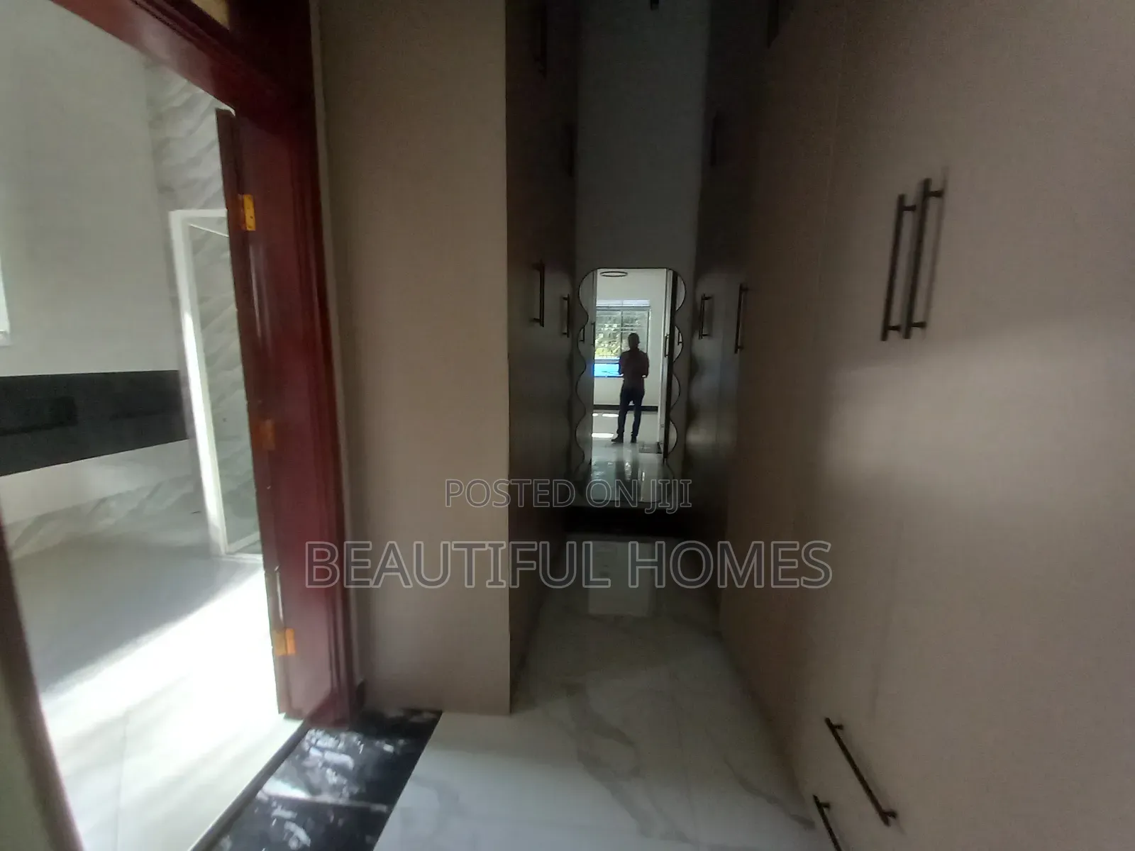 Furnished 2bdrm Apartment in Kisaasi, Nakawa for sale in Nakawa