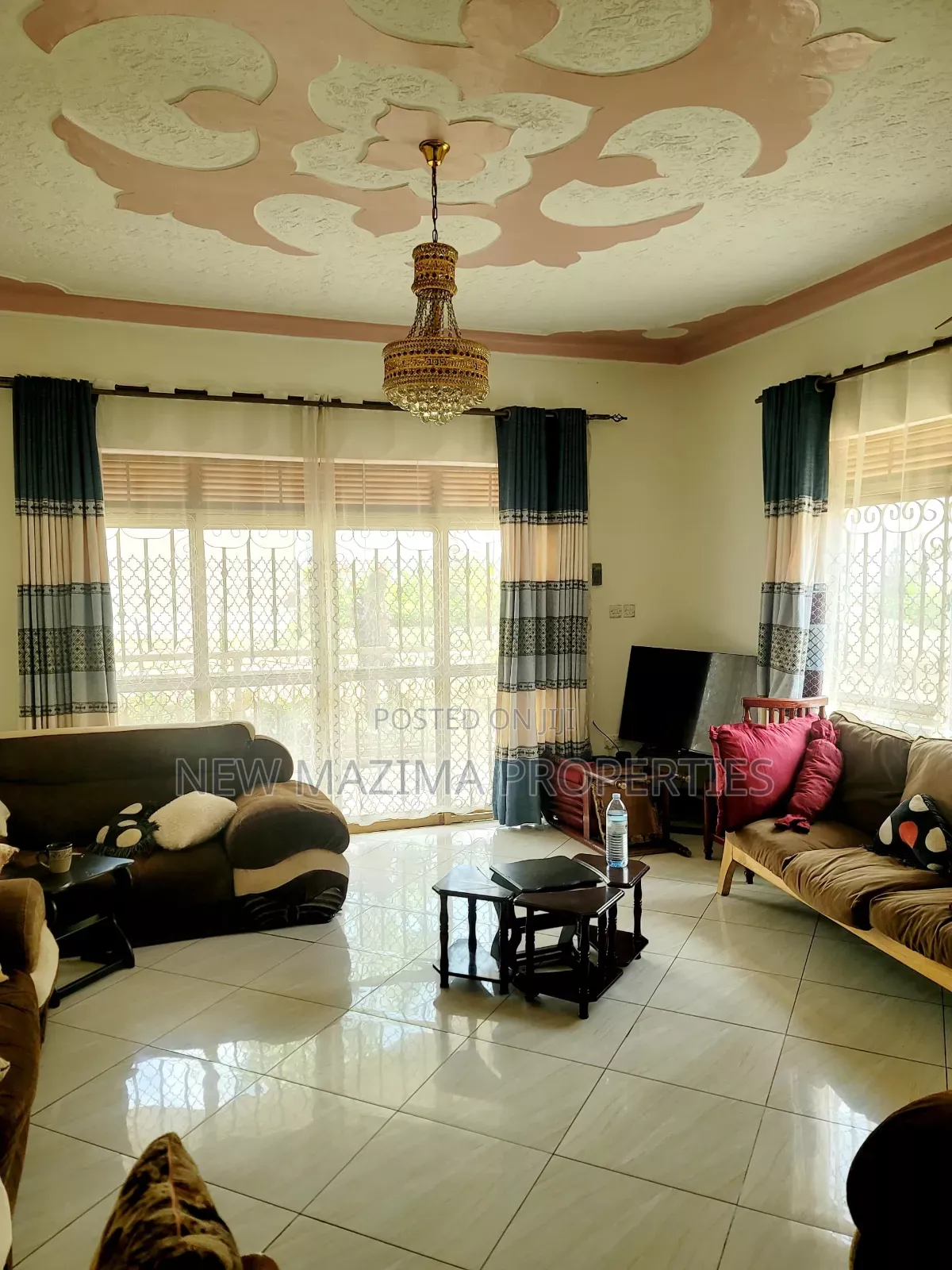 3bdrm Bungalow in Kajjansi, Central Division for sale in Central Division