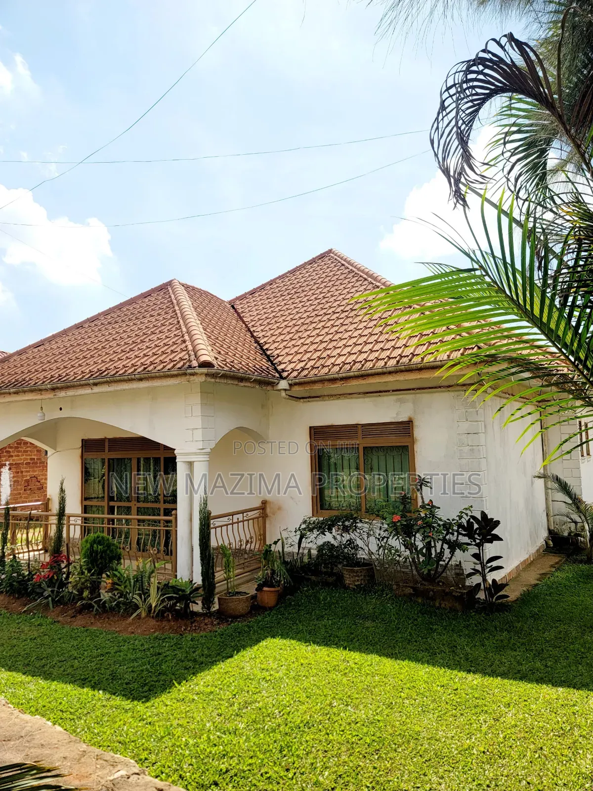 3bdrm Bungalow in Kajjansi, Central Division for sale in Central Division