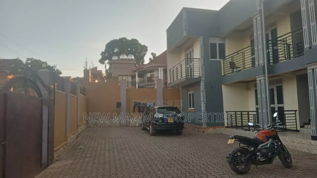 6bdrm Block of Flats in Mutundwe Heights, Central Division for sale in Central Division
