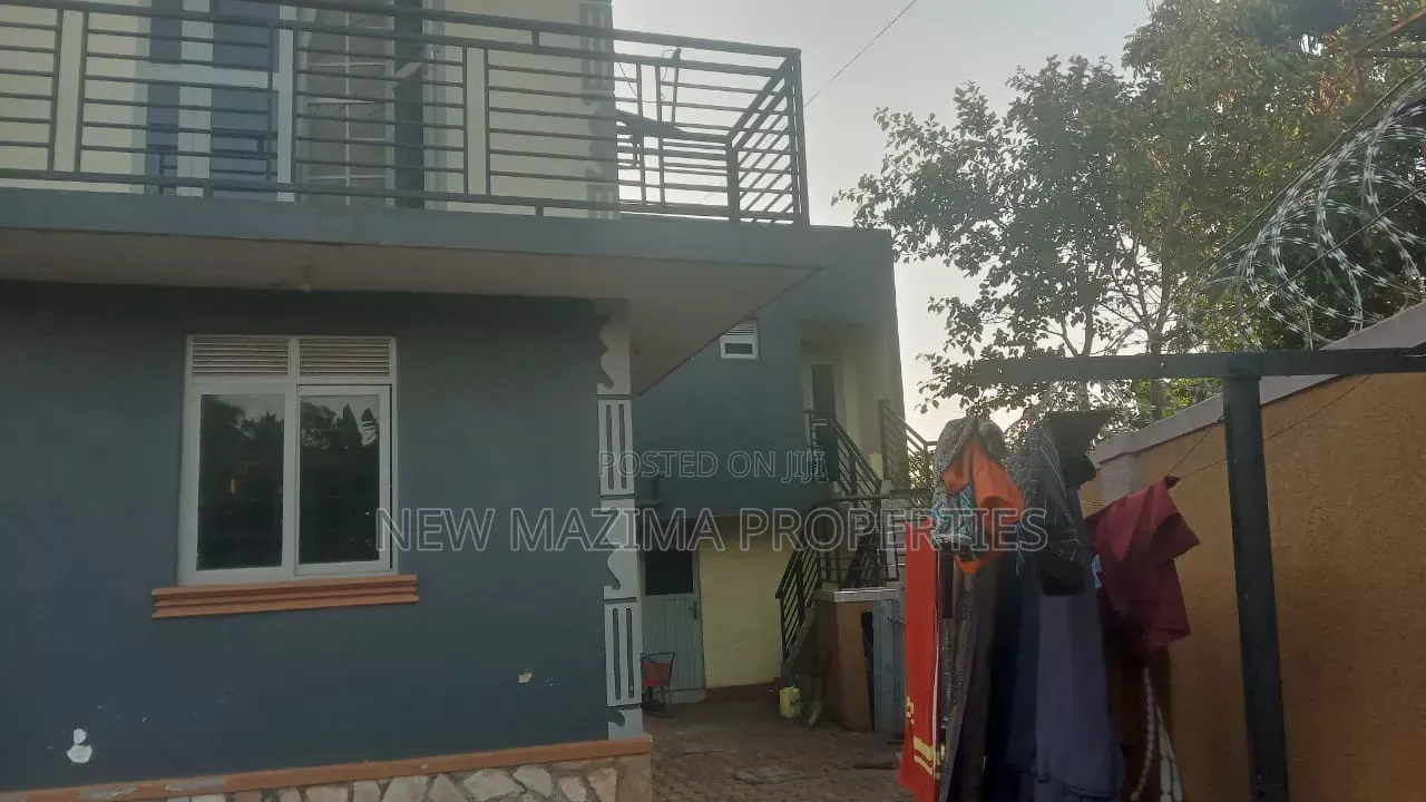 6bdrm Block of Flats in Mutundwe Heights, Central Division for sale in Central Division