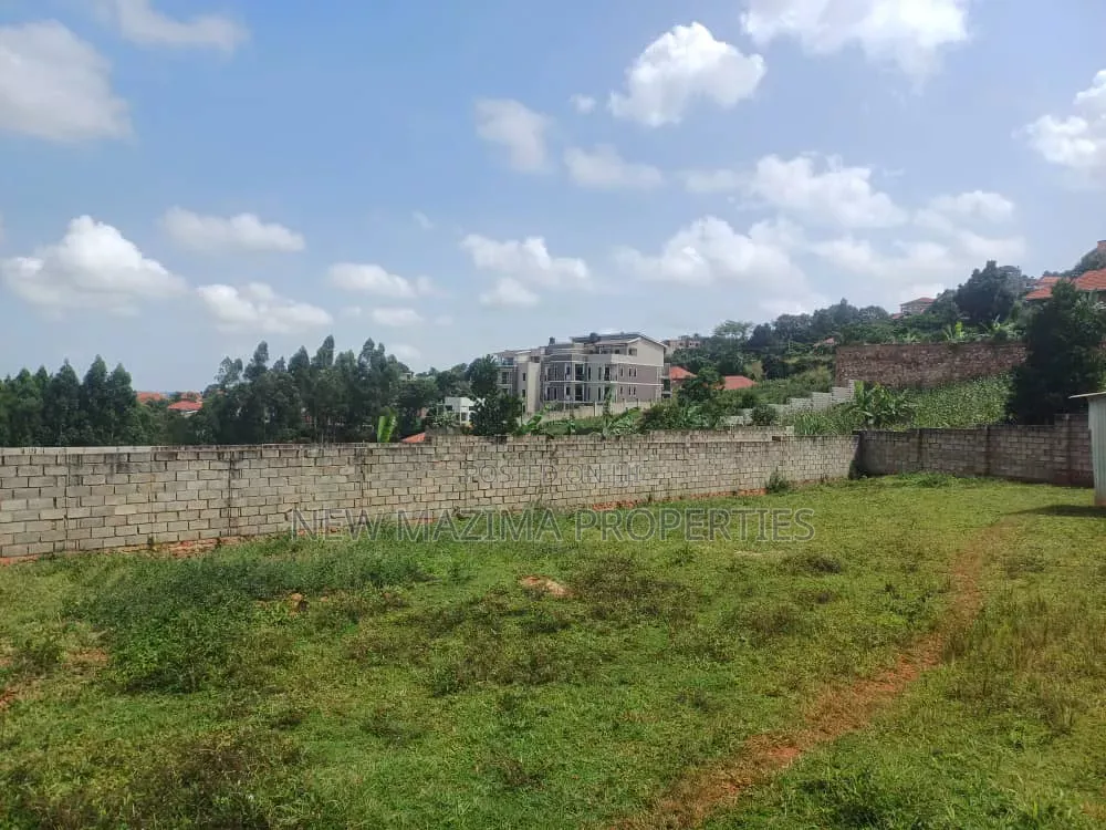 Prime Plot on Forced Sale in Heart Bwebajja Near Akhright City in Central Division