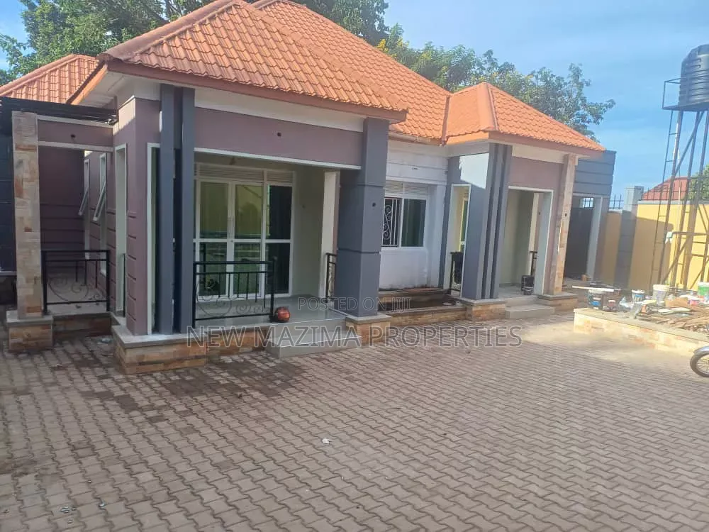 3bdrm Bungalow in Buziga Konge, Central Division for sale in Central Division